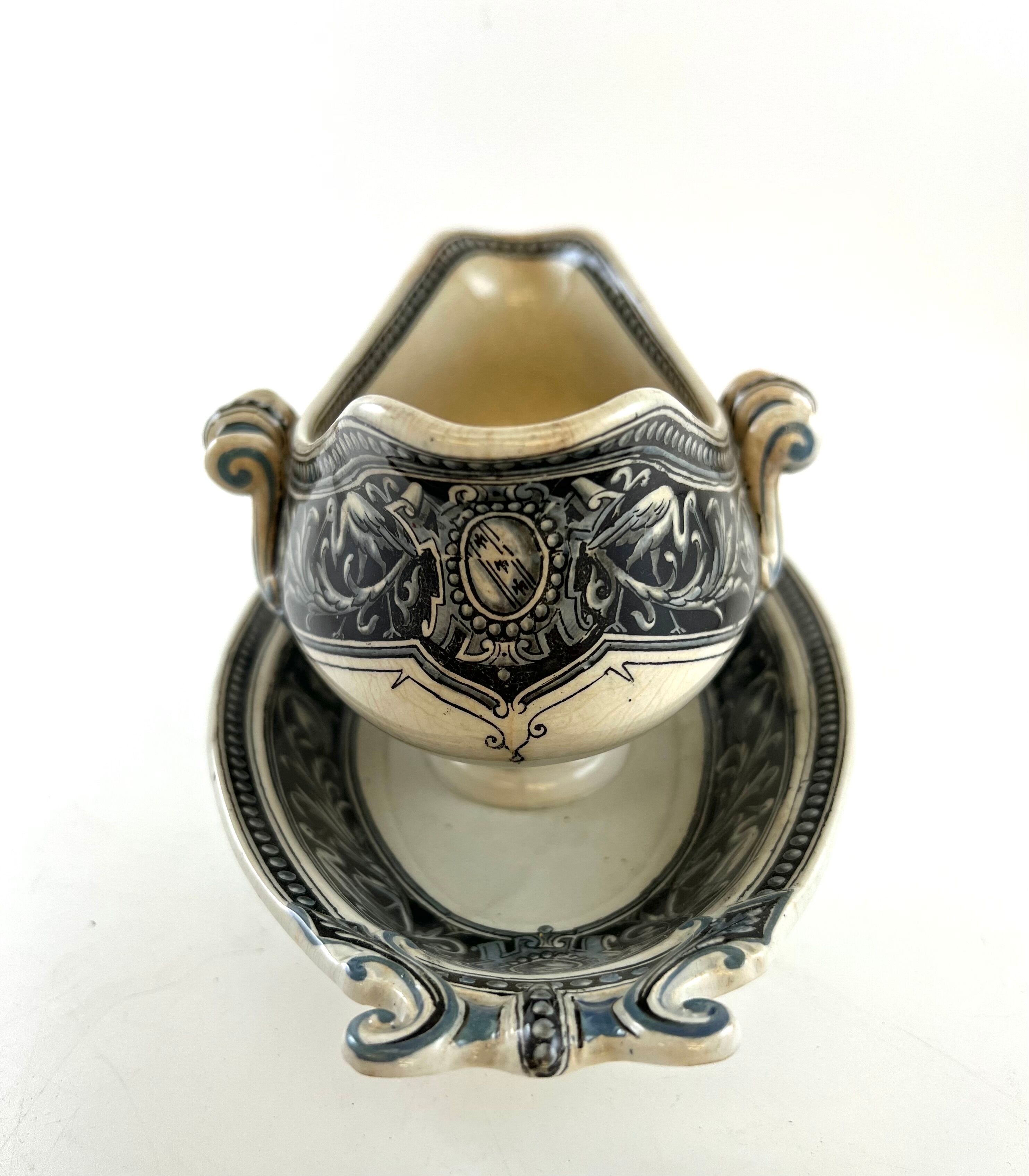 Sauce boat Sarreguemines Lorraine black and white stork décor