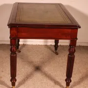 flat desk with two drawers from the early 19th century in mahogany - England circa 1