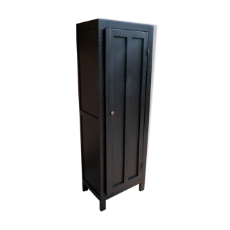 Armoire parisienne