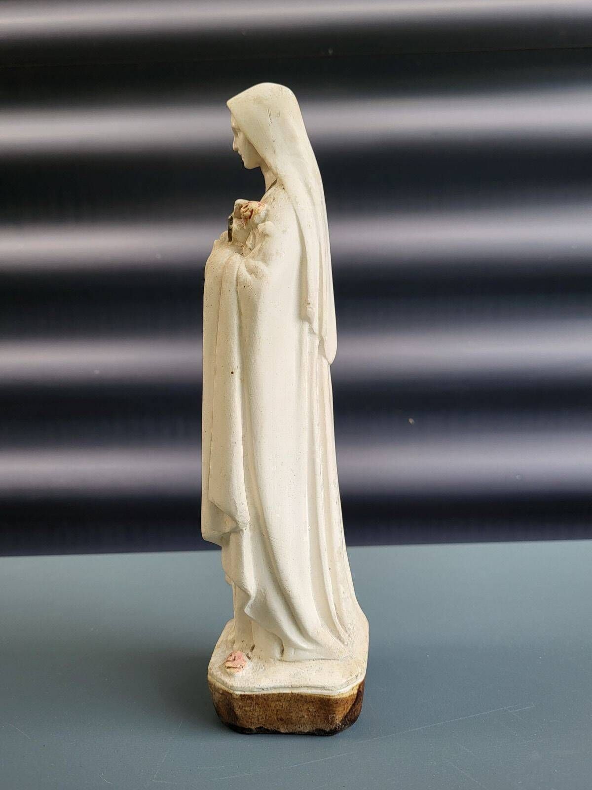 Statuette of Saint Thérèse of Lisieux | bouquet of roses and crucifix H 31 cm