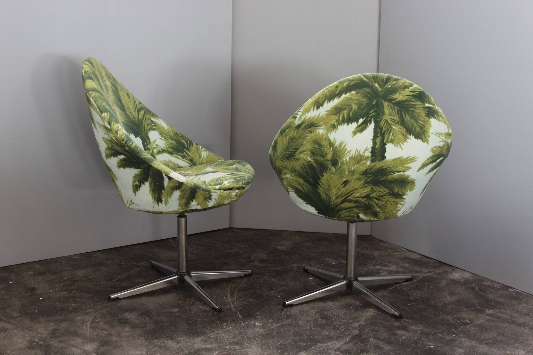 Set of Swivel Armchairs, 1960s