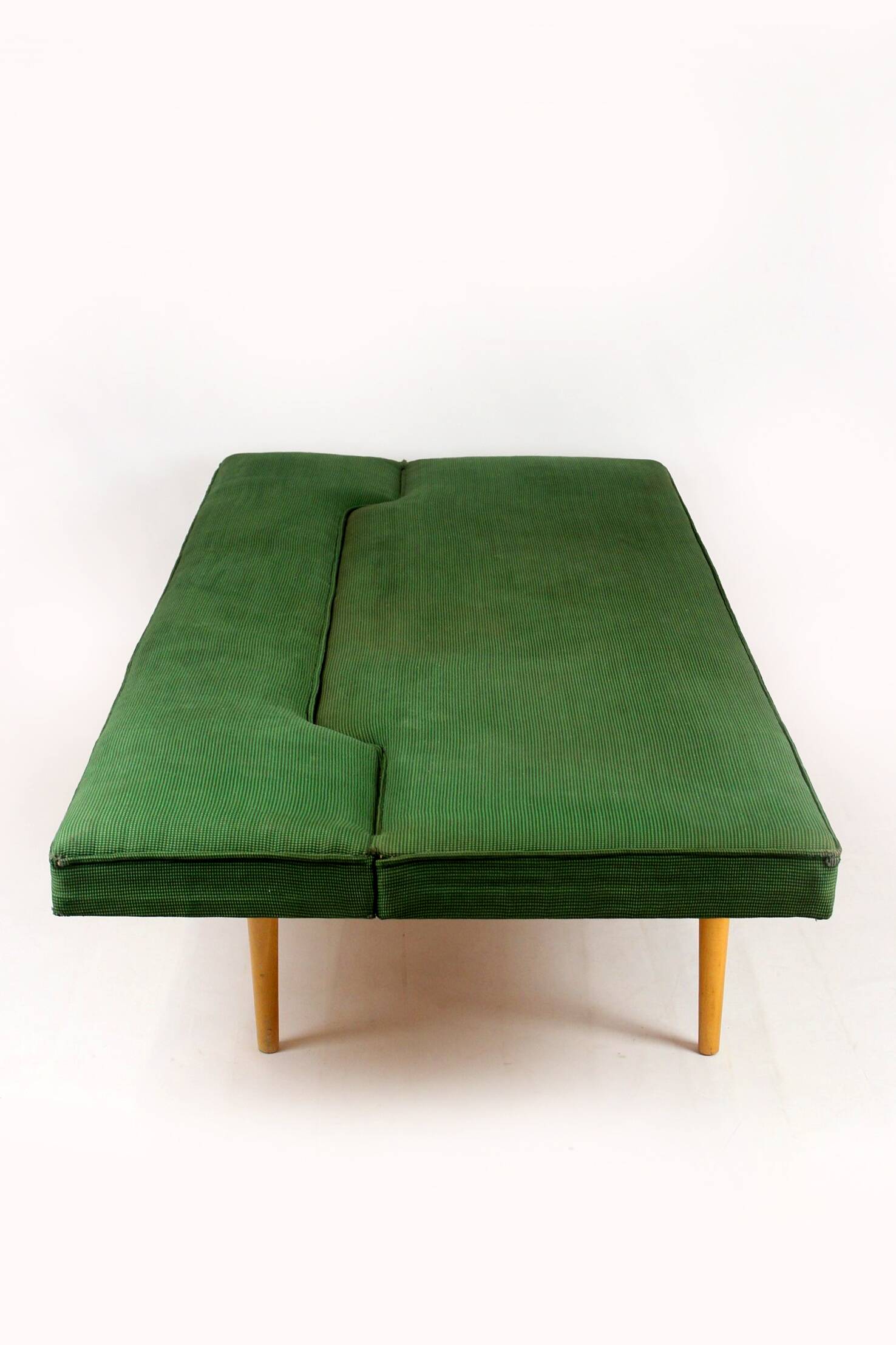 Sofa by Miroslav Navratil for Drevopodnik Brno, 1960s