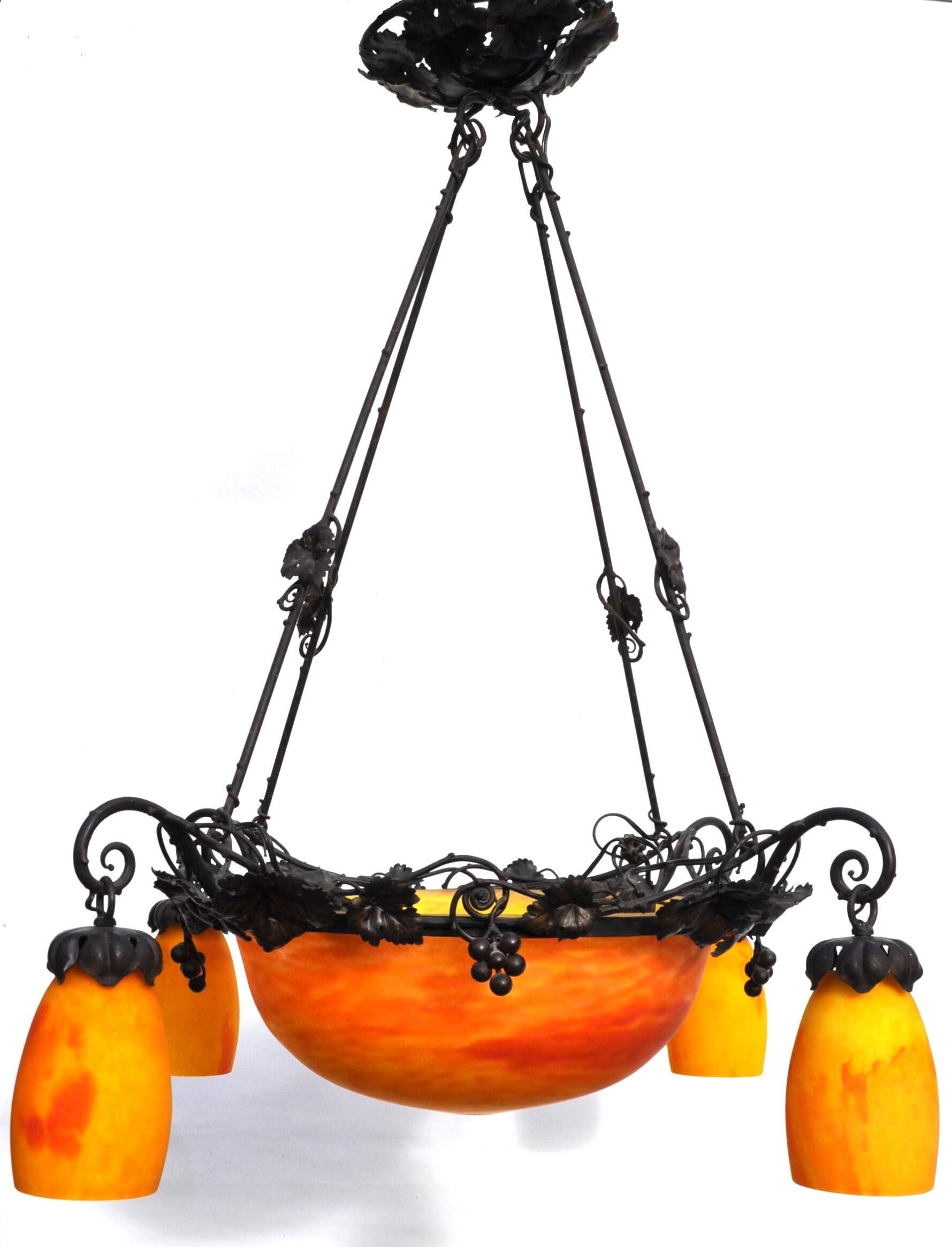 "DAUM Nancy" chandelier in glass paste & wrought iron - Art Nouveau early 1900'