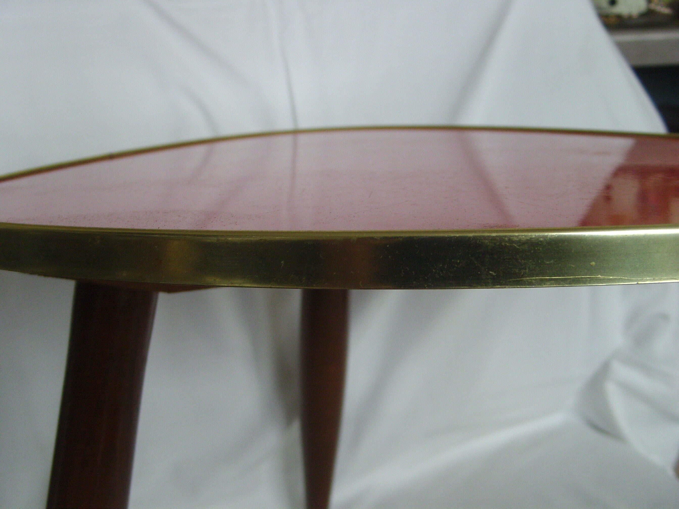 Plant holder tripod in red formica