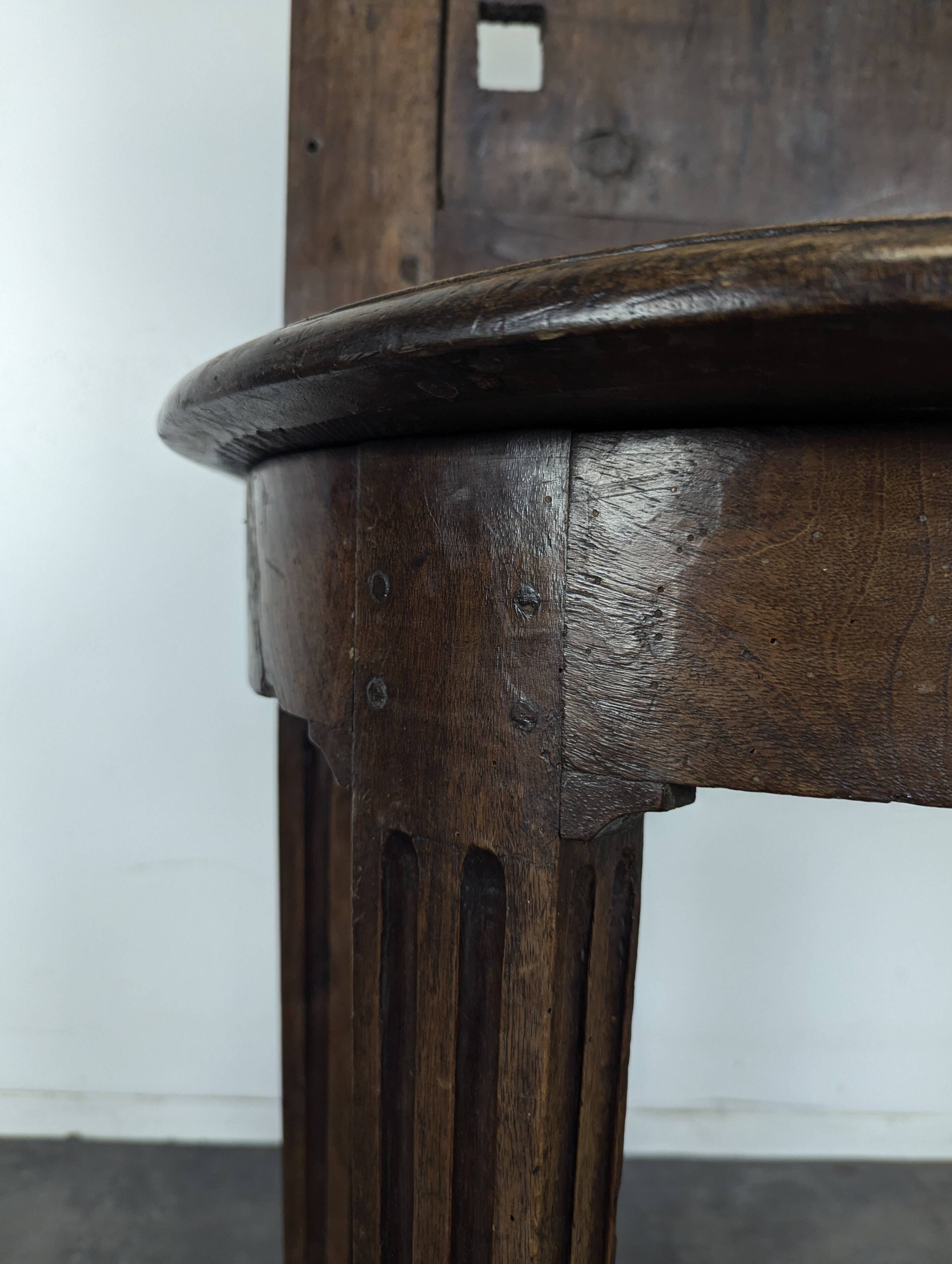 Louis XVI walnut fountain support