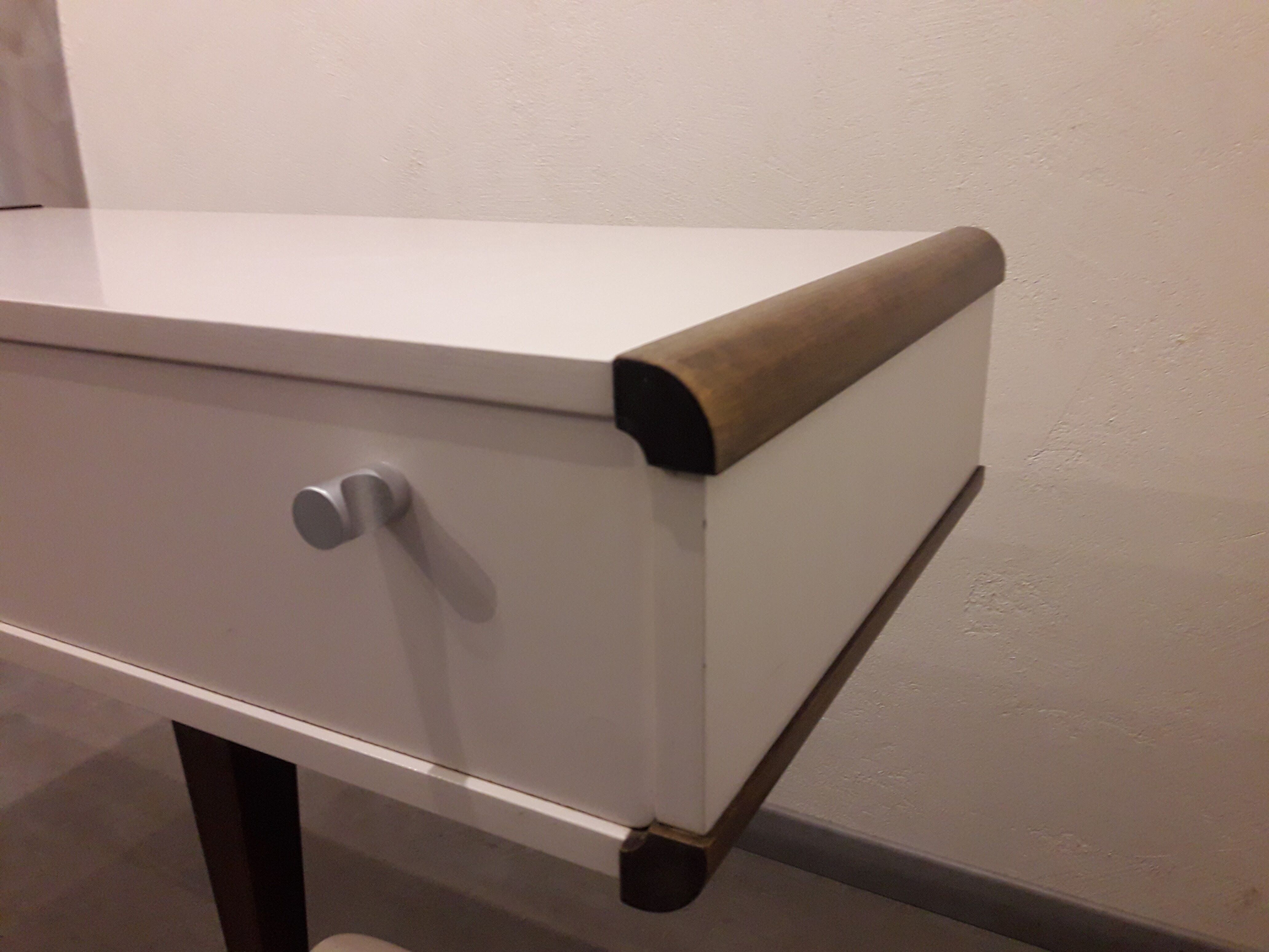 Coiffeuse/console pied trèfle