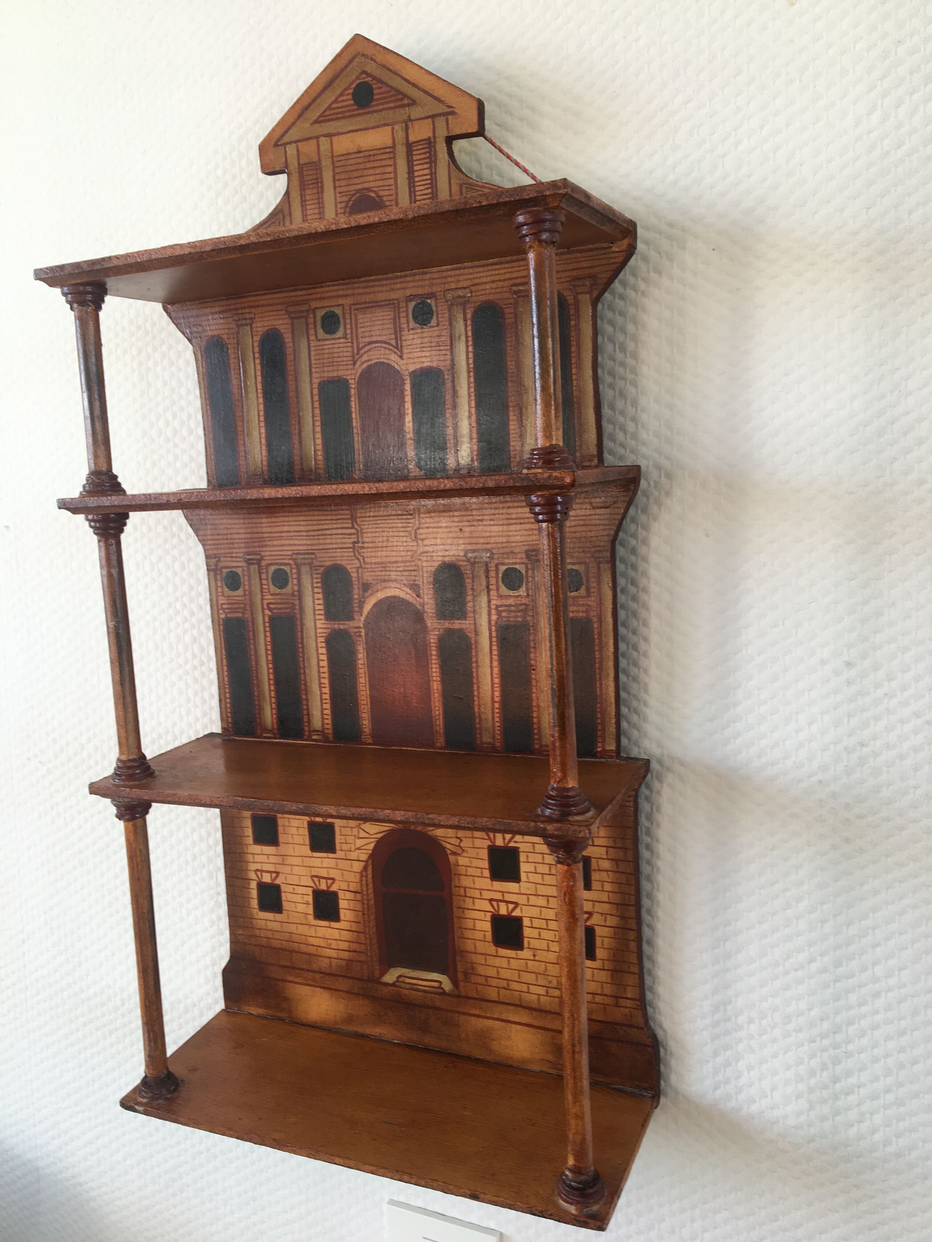 Wall shelf trompe l'oeil