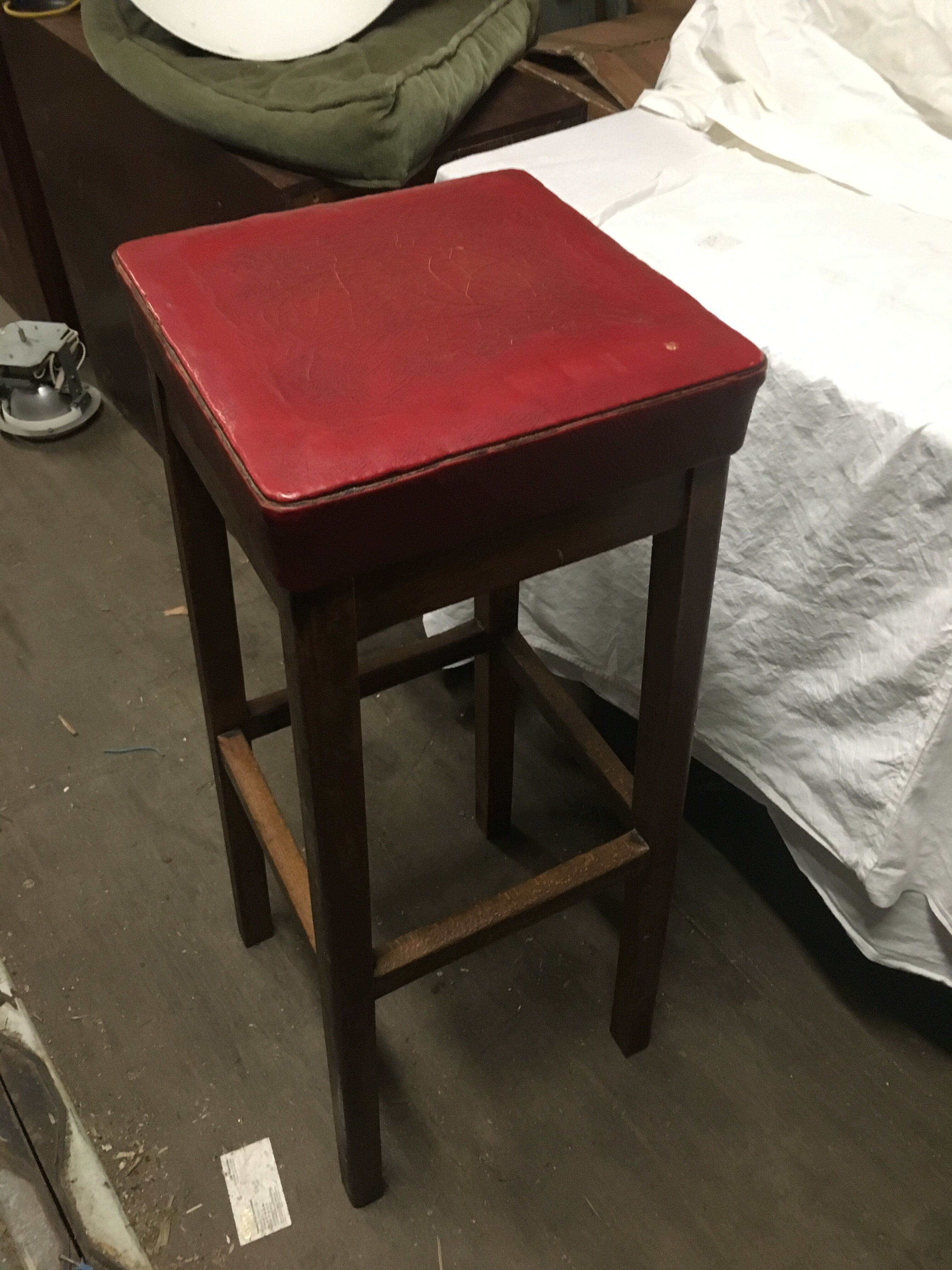 Bar stool