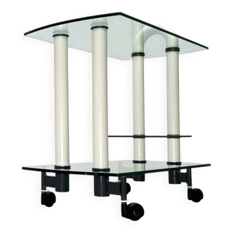 Postmodern Italian bar cart in glass and metal by Metalnova, 1980s.