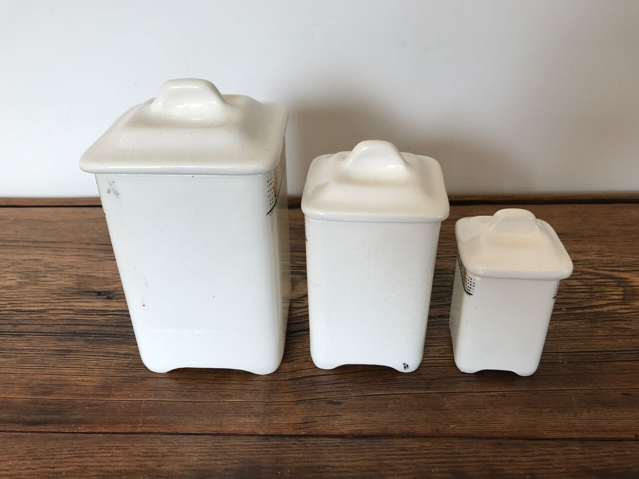 Set of 3 vintage Ditmar pots