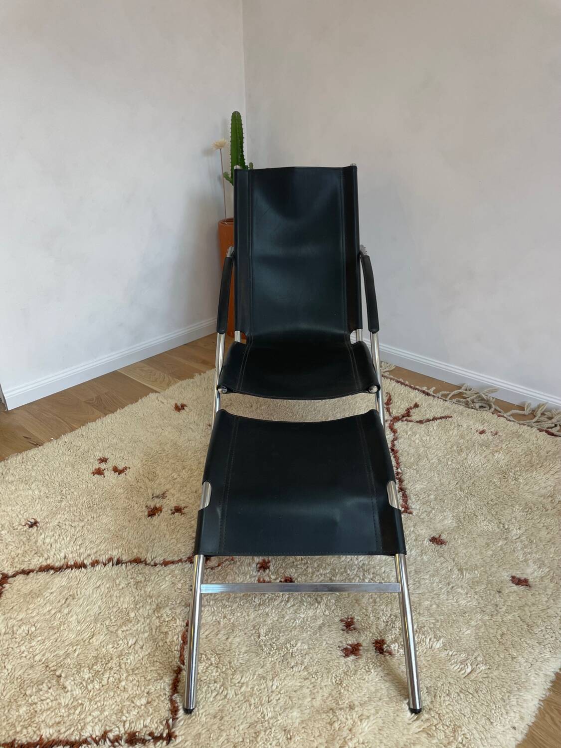 Lounge Chair & Ottoman – Rodney Kinsman for OMK – 1970s