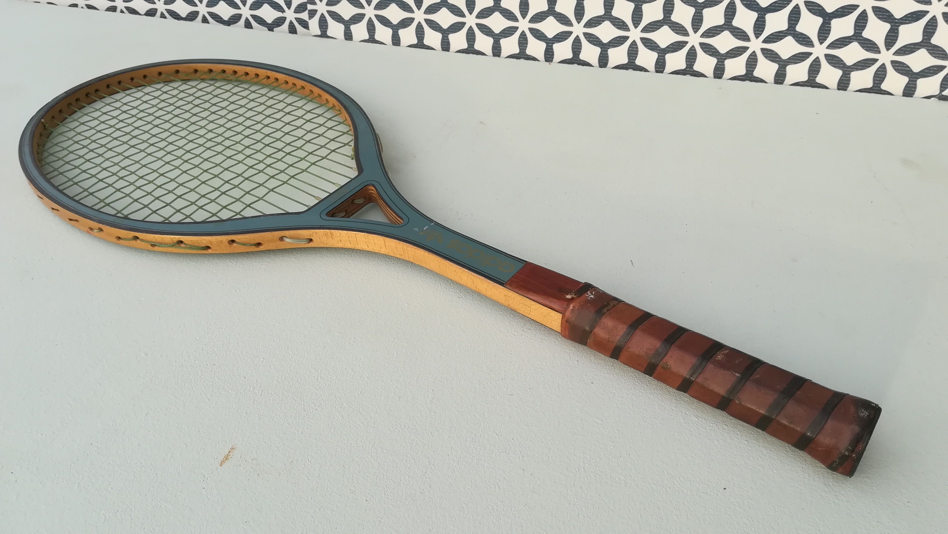 Adidas tennis racket