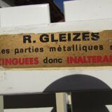 Table and 2 folding garden chairs