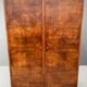 Armoire en placage de noyer restaurée d'influence Art Déco, années 1930