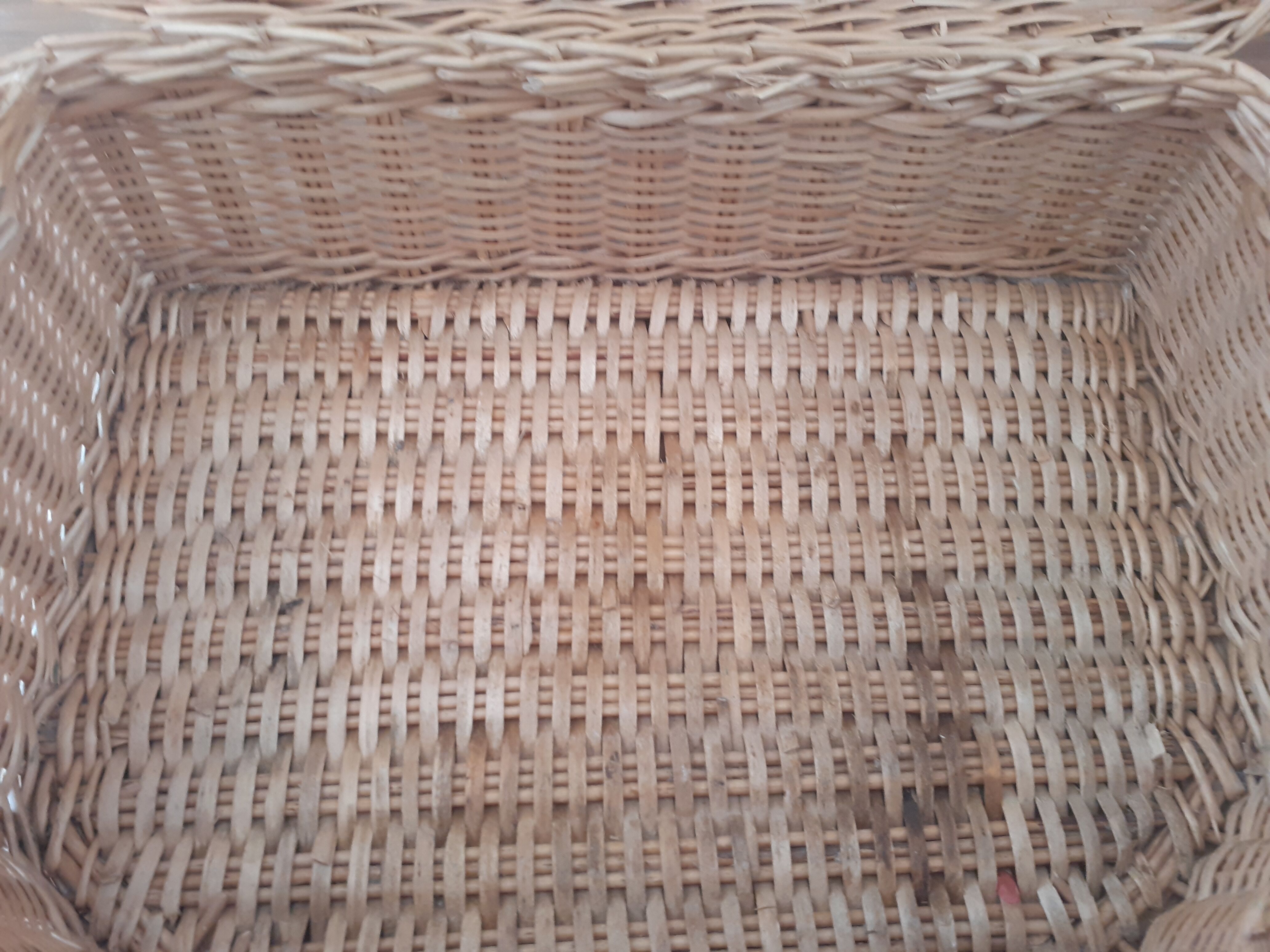Vintage flat basket
