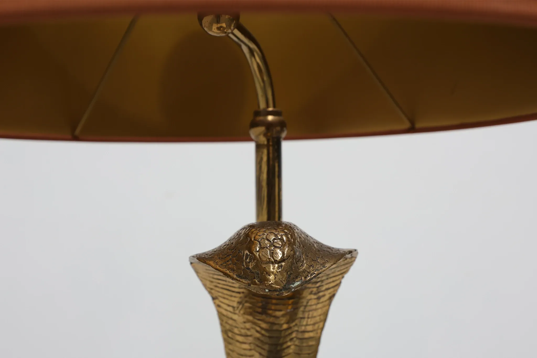 Hollywood Regency Brass Cobra Table Lamp with Brown Shade, France, 1970s