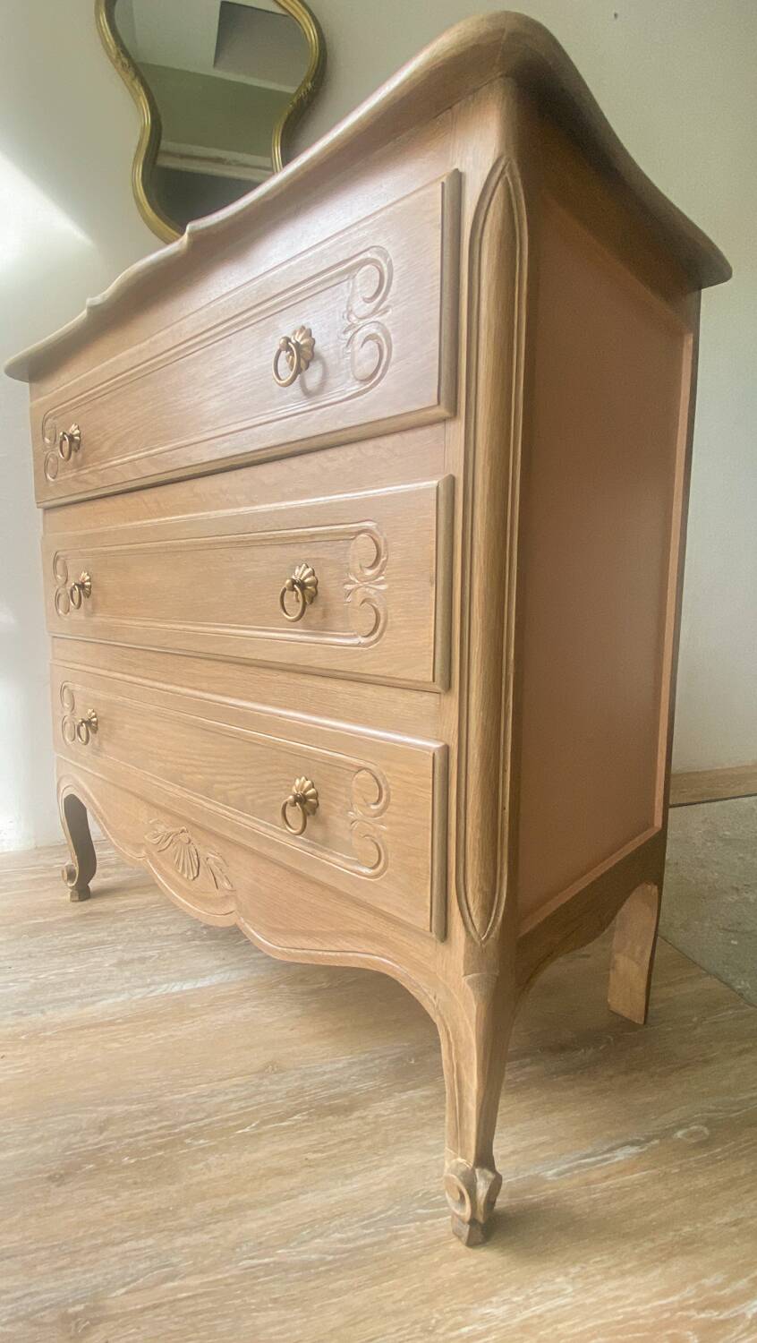 Commode style Louis XV rénovée -bois et couleur nude
