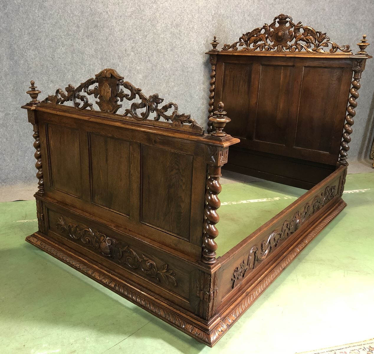 Henry II oak bed - early 20th