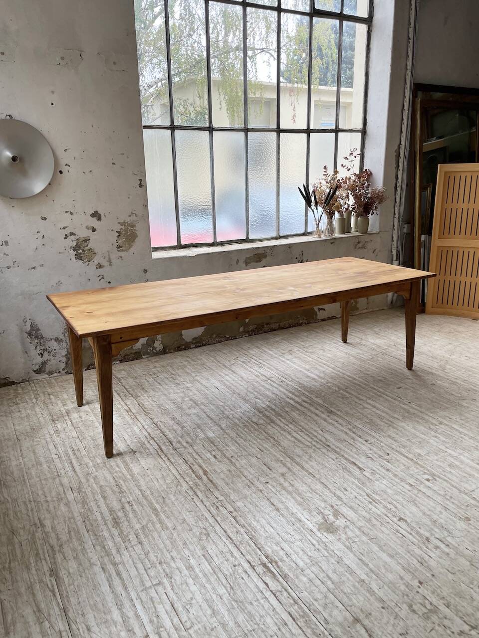 Farmhouse table with spindle legs 2.50m