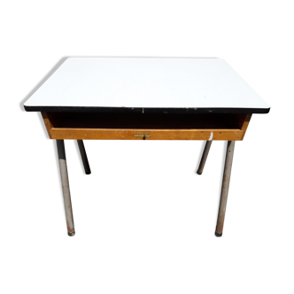 Bureau d'écolier en bois, formica et métal "la toupie"