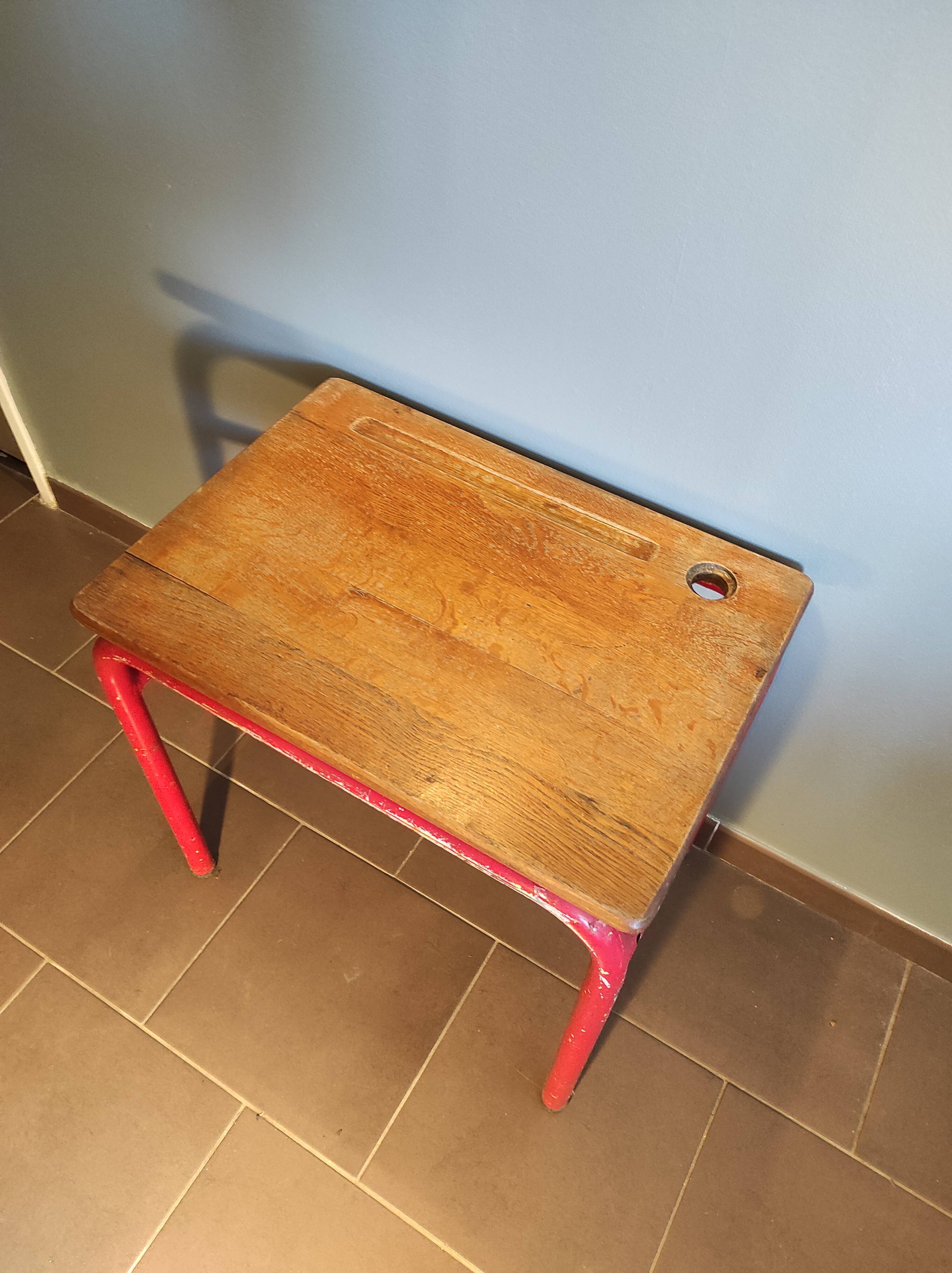 School desk in oak and red metal 1960