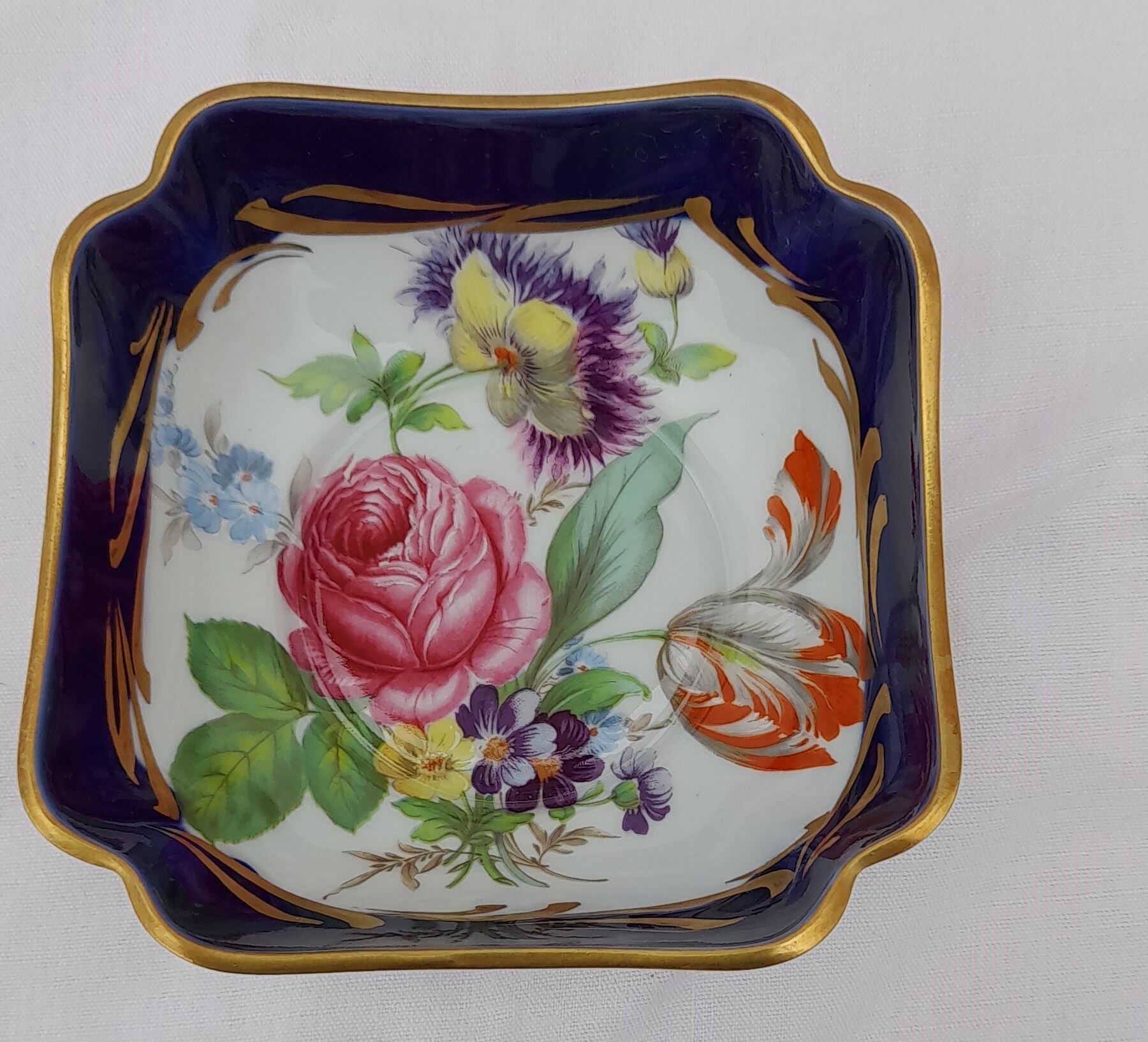Square cup in Limoges art porcelain Bleu de four