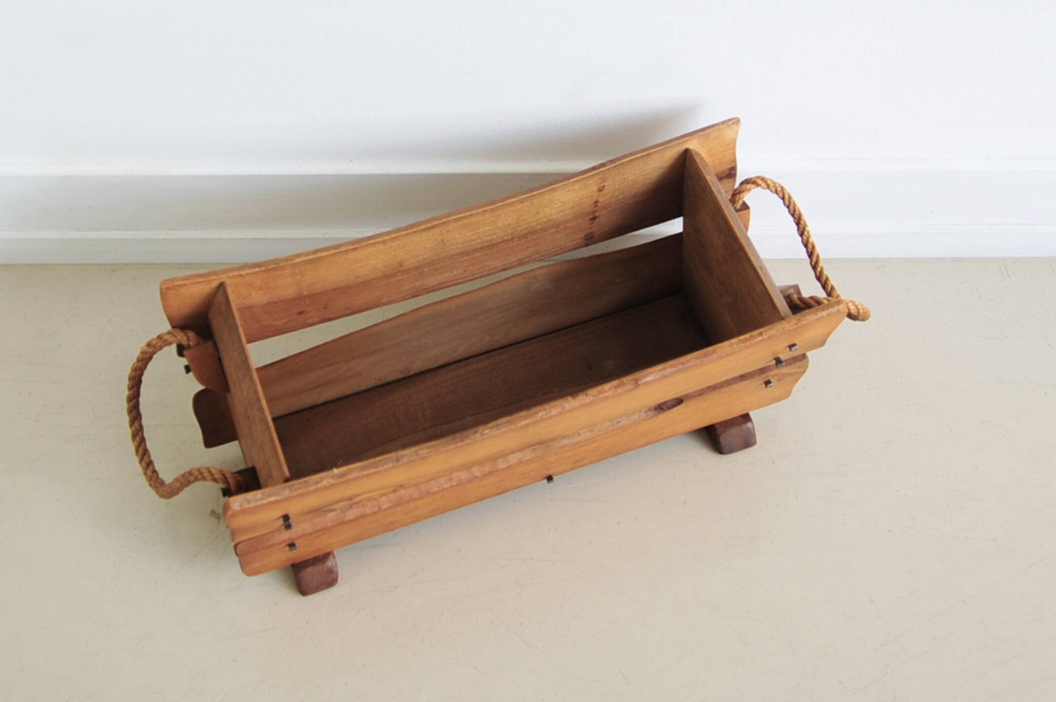 Wooden magazine rack