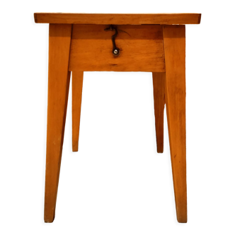 Tabouret à compartiment en hêtre