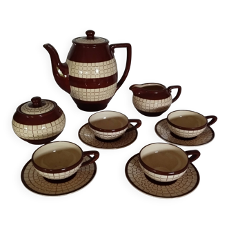 Coffee/tea service in Longchamp earthenware.