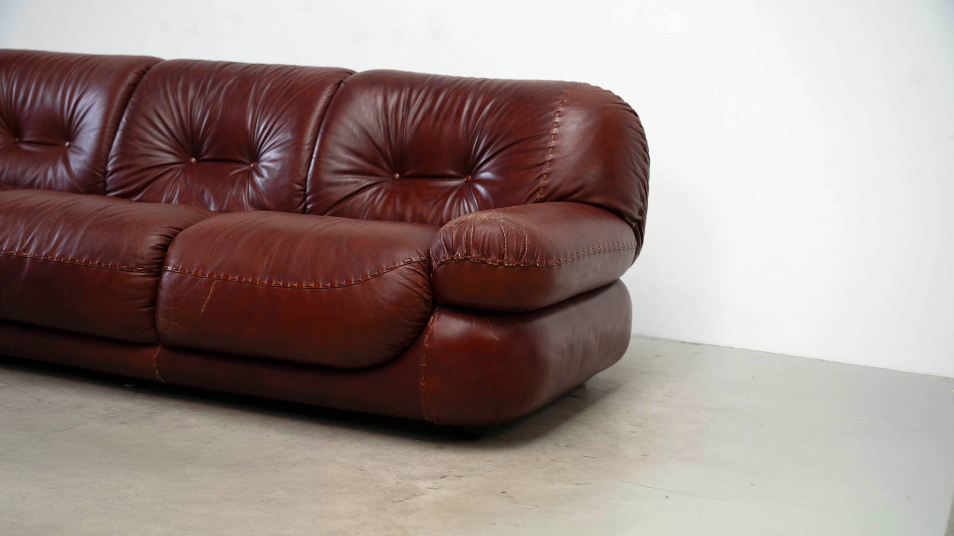 Sapporo sofa by Mobil Girgi