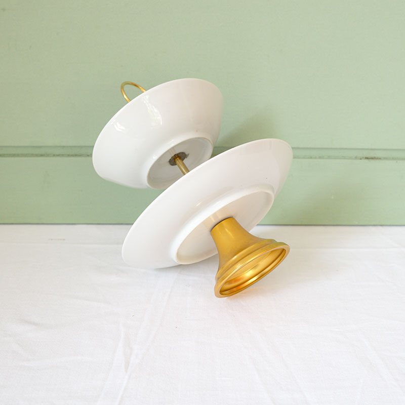 Vintage cake display