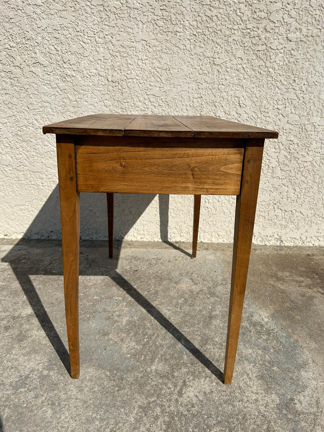 Bureau ancien en noyer