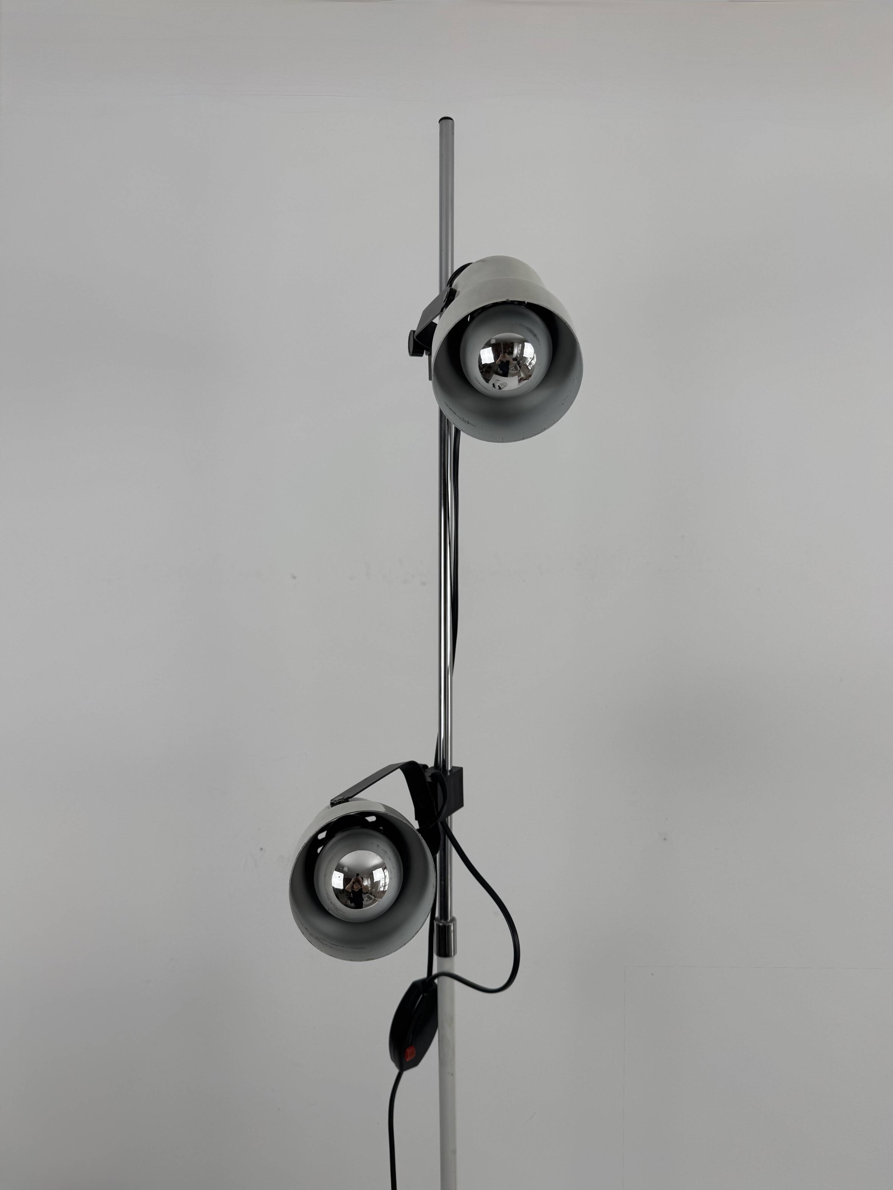 Vintage adjustable floor lamp, matte white lacquered metal and chrome, France 1970.