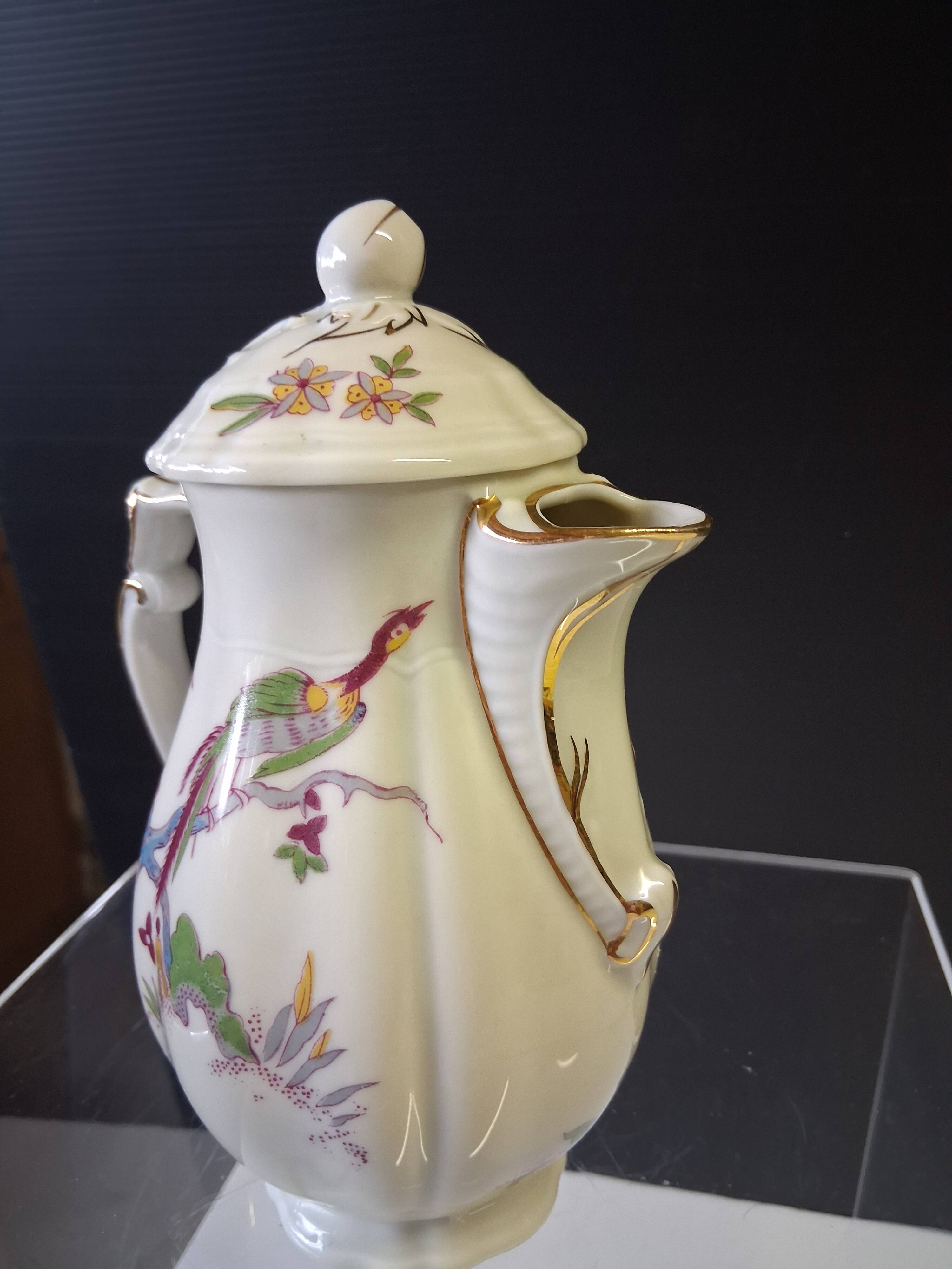 Very pretty Limoges porcelain coffee pot from Bernardaud model "Ch
