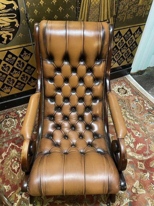 Pair of English Chesterfield leather armchairs