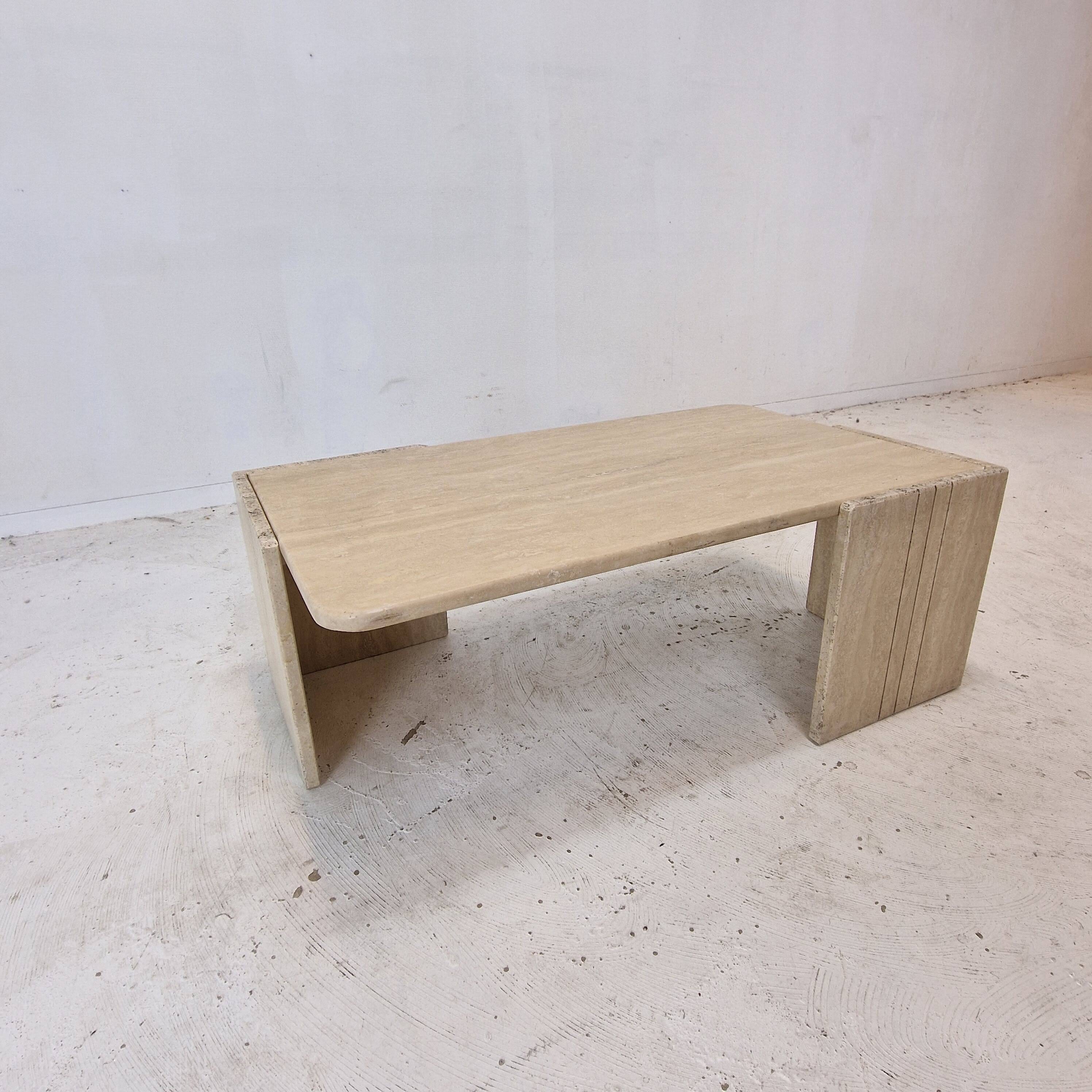 Italian Coffee Table in Travertine, 1980s