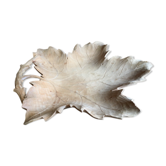 Wooden cut shape leaf