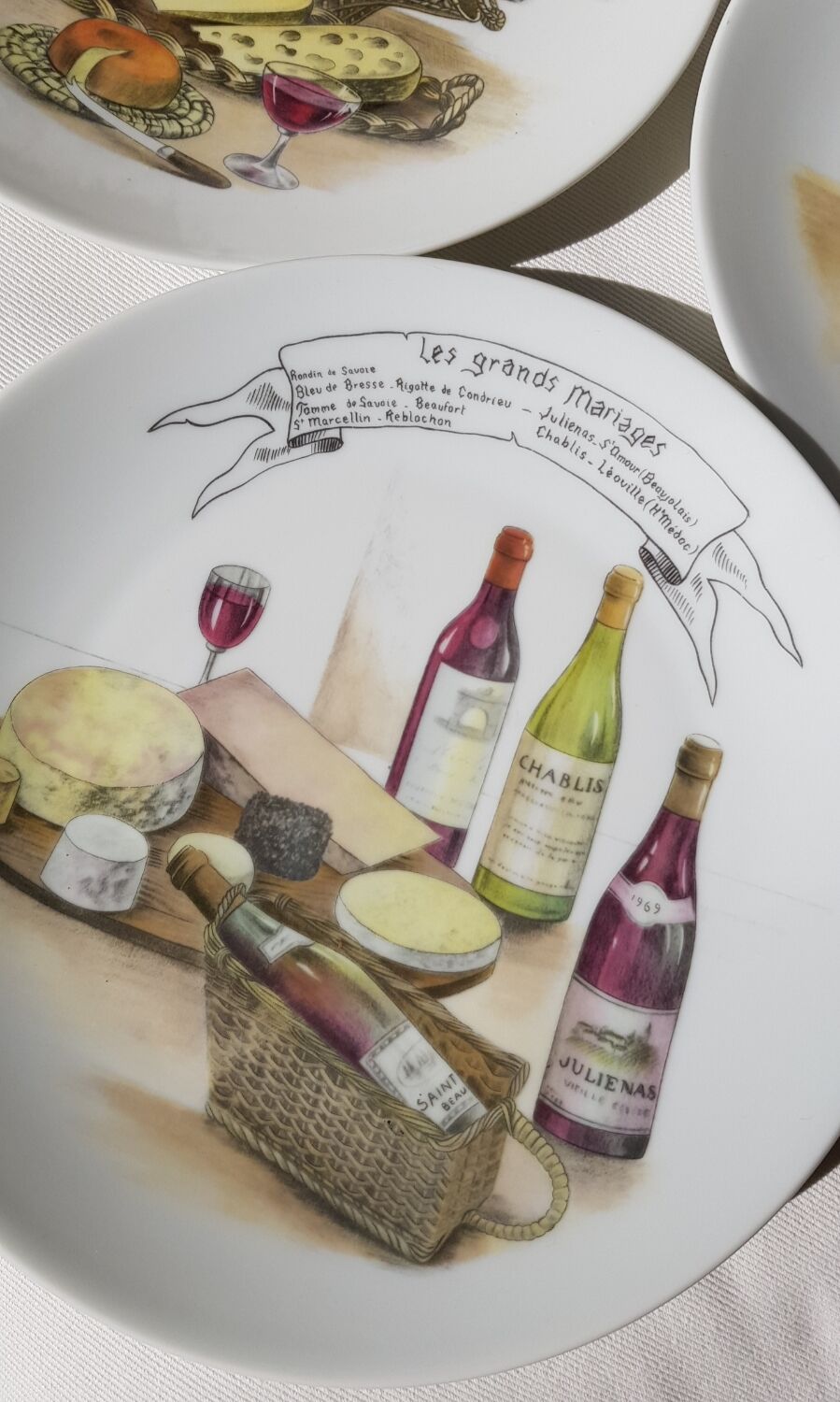 Plateau de fromages en porcelaine avec 6 assiettes assorties