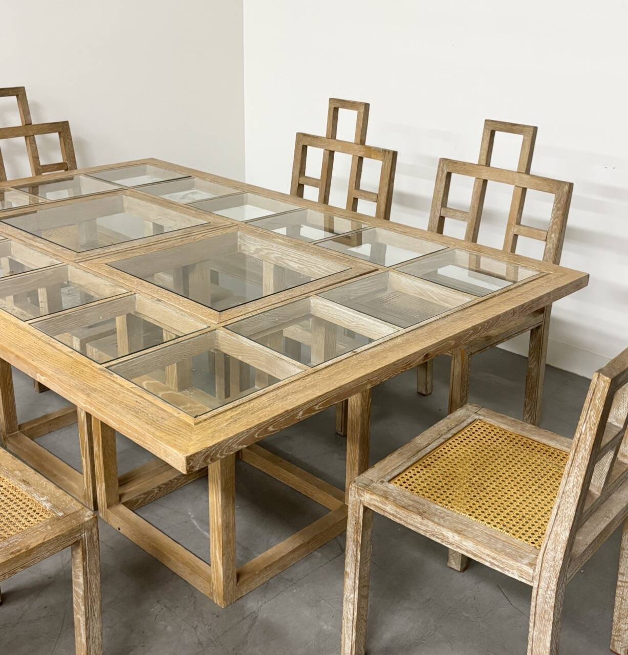 Ensemble 6 chaises et table à manger en chêne cérusé, 1980