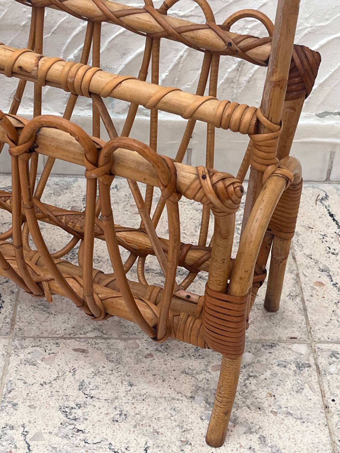 Bamboo magazine rack