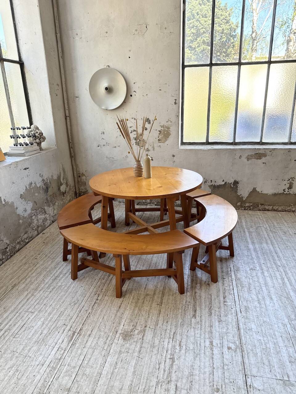 Set of round table and 4 rounded benches, 1950