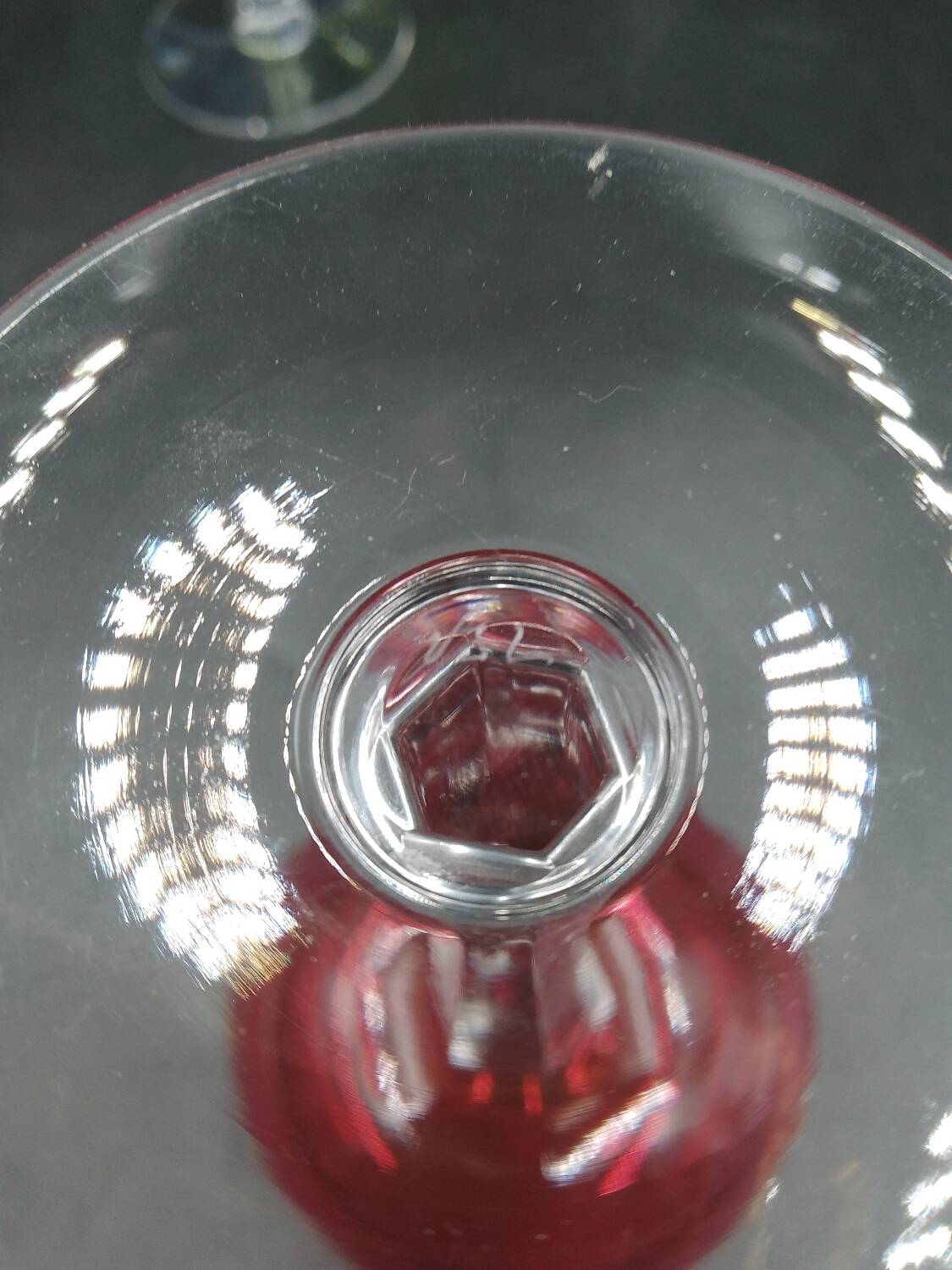 Set of 8 Roemer wine glasses in colored crystal Val Saint Lambert Mod "Saumur"