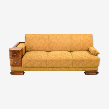 Fine danish Art Deco sofa from the 1920s in original stand
