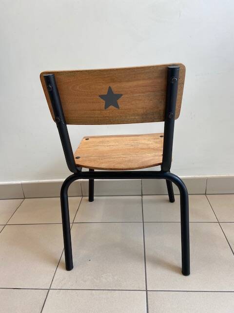 Bonton wooden children's desk and chair