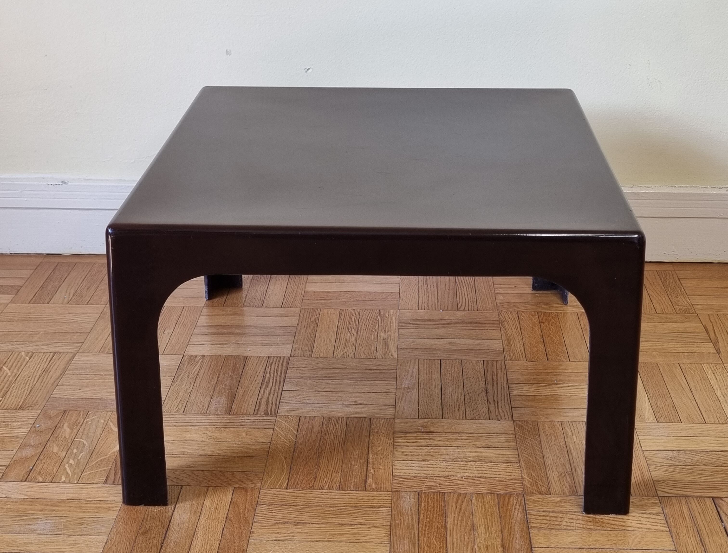 Table basse vintage en fibre de verre, années 70