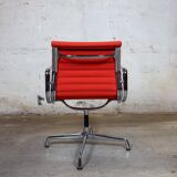 Vitra EA 108 Charles & Ray Eames, tissu et aluminium – orange – chaise de t