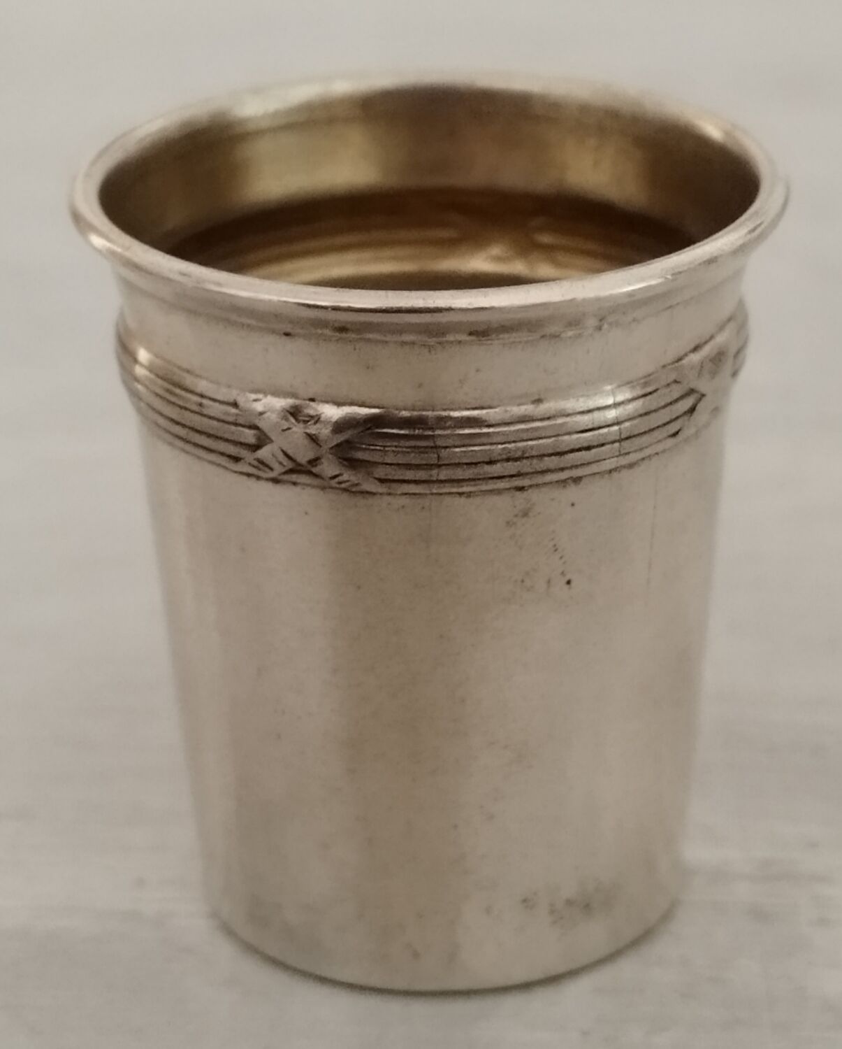 Liquor service crystal carafe glasses silver metal