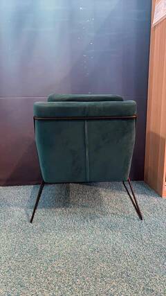 Armchair with armrests