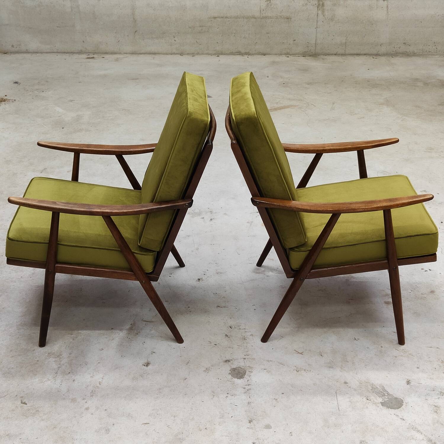 Pair of green velvet boomerang armchairs by Antonin Suman for Ton Bystrice "Thonet"