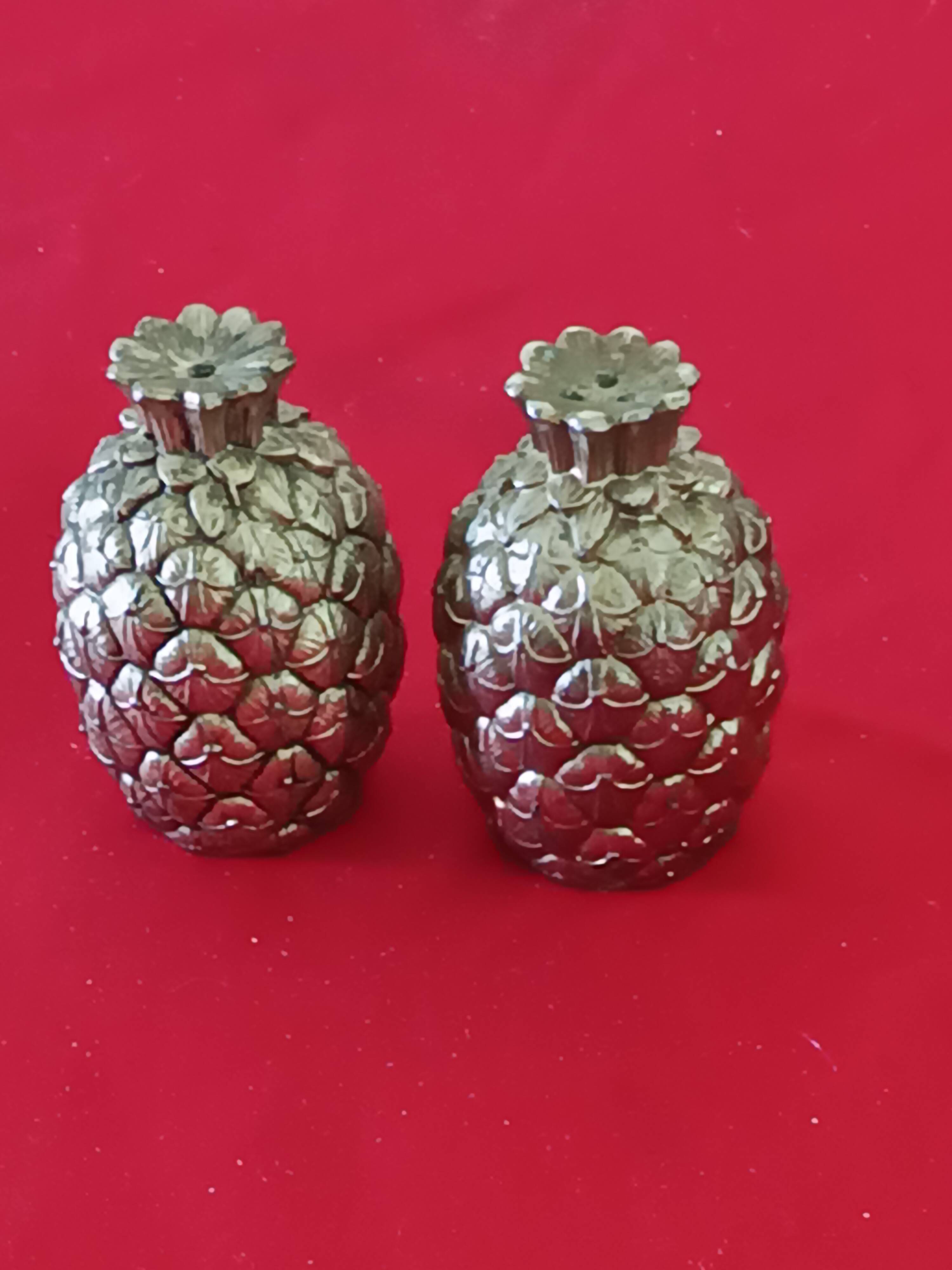 Pair of pineapple salt and pepper shakers, Italy, 1970s, Mauro Manet